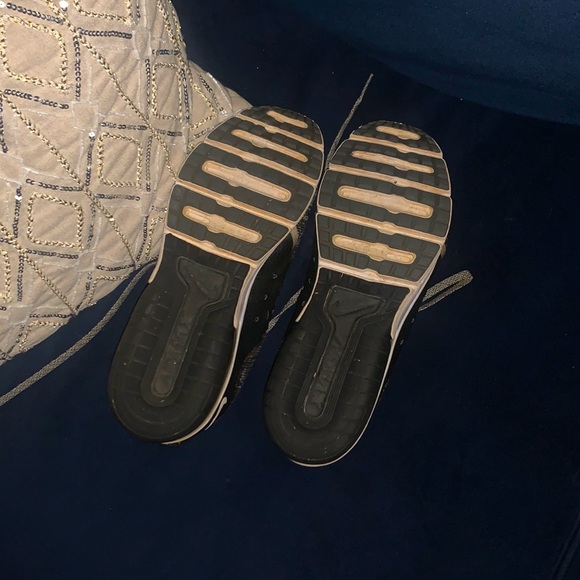 nike running  shoes - Picture 4 of 4